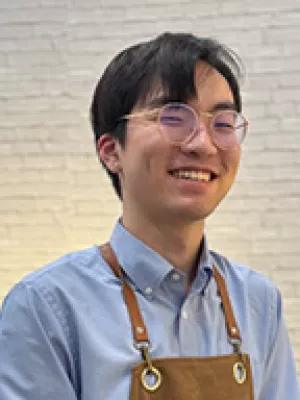 Alex Gao Headshot 144x192